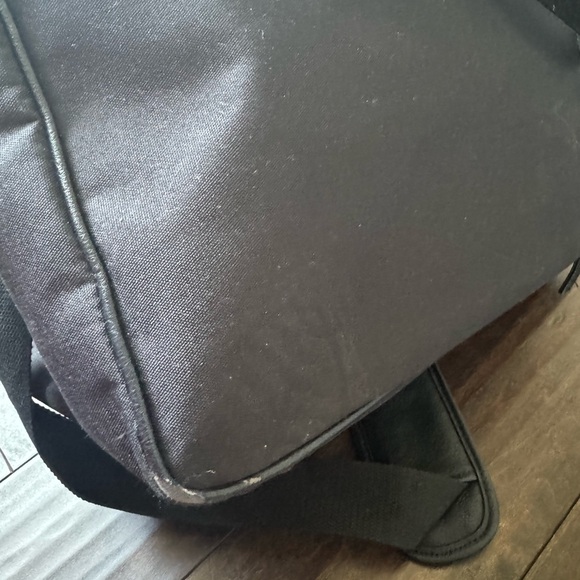 BEIS east to west tote - Picture 4 of 5